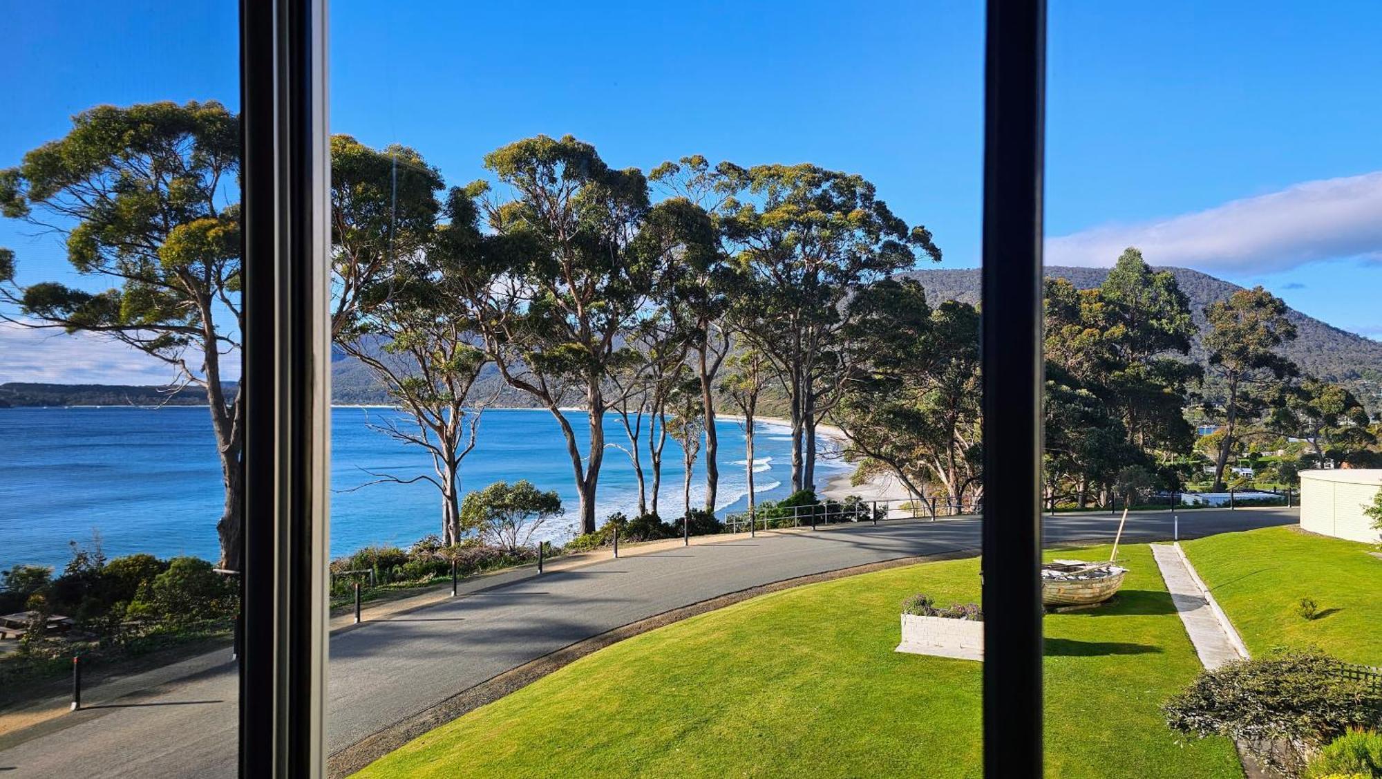 Lufra Beachside Hotel Eaglehawk Neck Extérieur photo